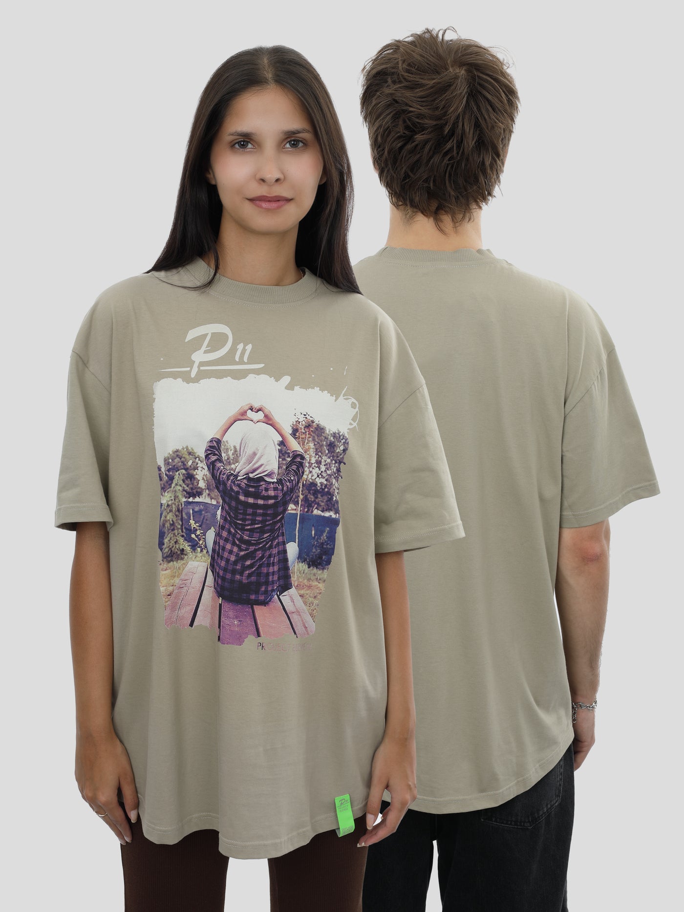 T-Shirt Oversize Unisex Herz Print in Olive