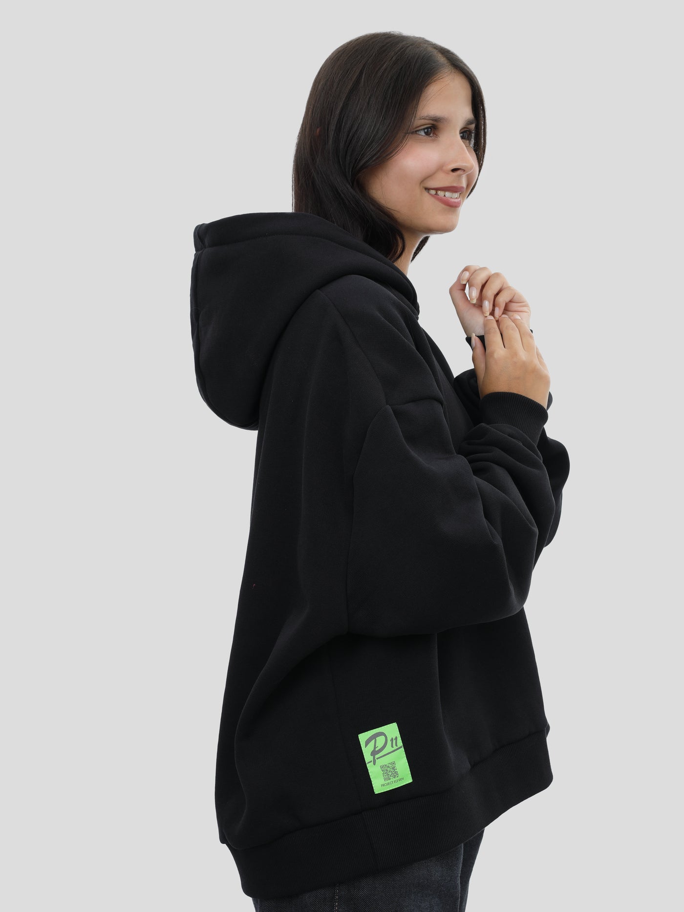 Boxy Hoodie Unisex mit Stickerei in Schwarz